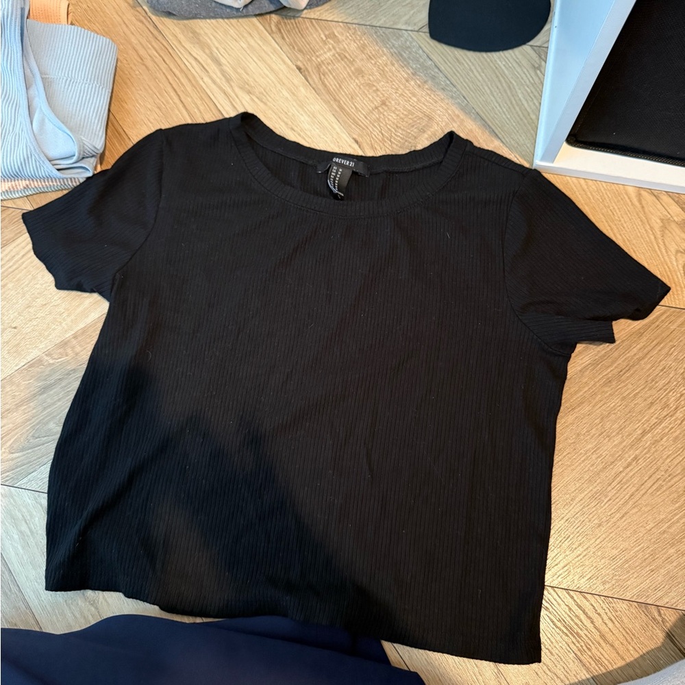 Forever 21 Black Short Sleeve Ribbed Tee